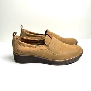 Baretraps Women’s Garner Slip On Round Toe Faux Suede Comfort Shoes Size 7.5 M